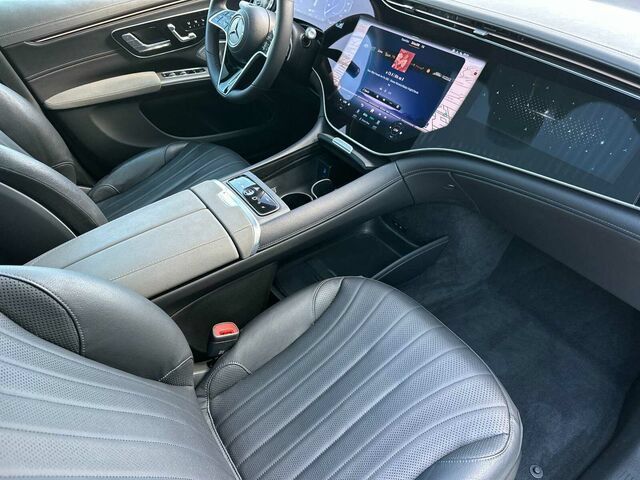 Used 2023 Mercedes-Benz EQS 580 4MATIC SUV w/ Acoustic Comfort Package image 19