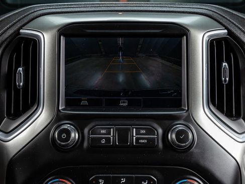 Used 2021 Chevrolet Silverado 1500 LT Trail Boss w/ Convenience Package II image 25