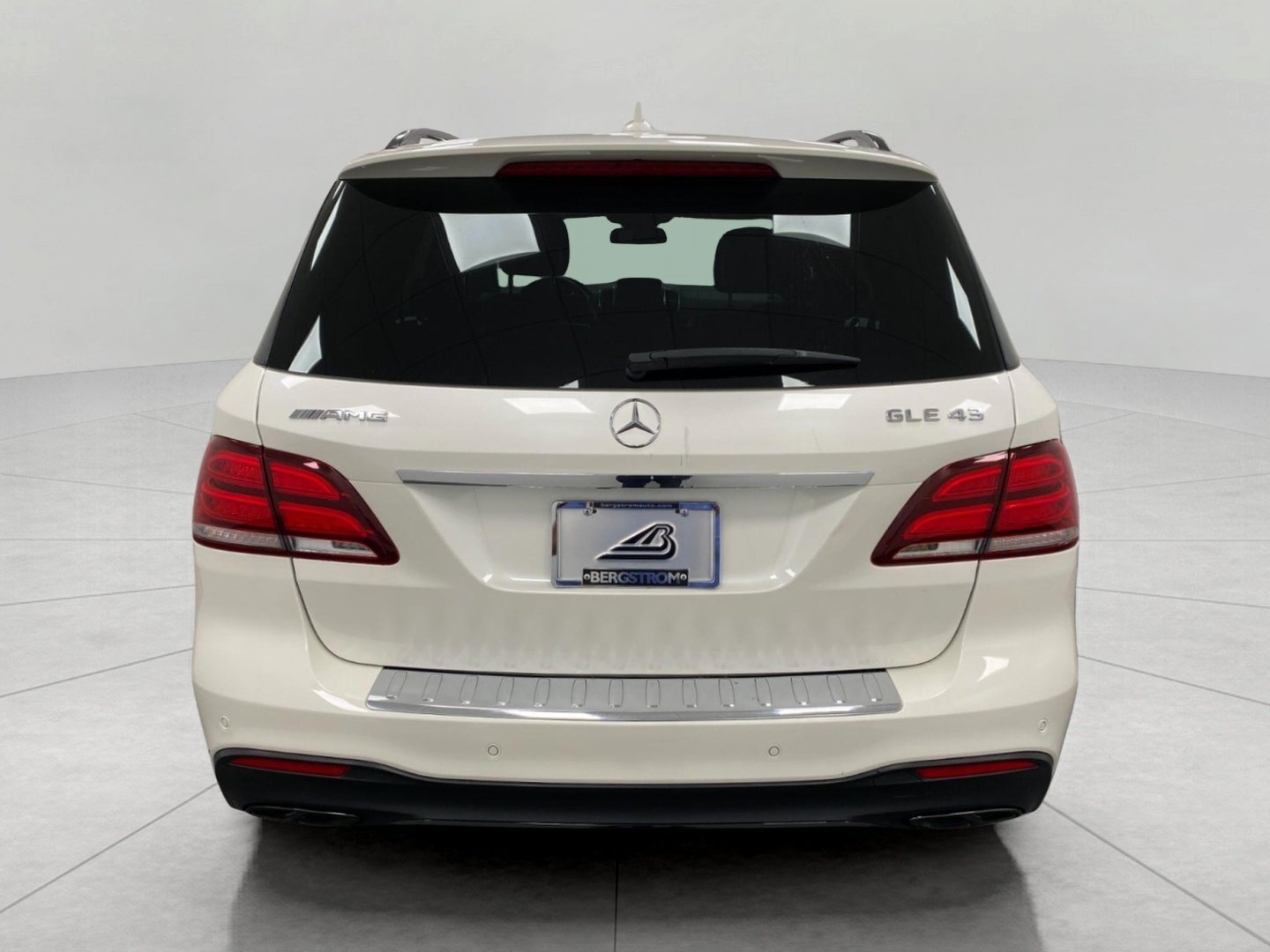 Used 2017 Mercedes-Benz GLE 43 AMG 4MATIC image 4