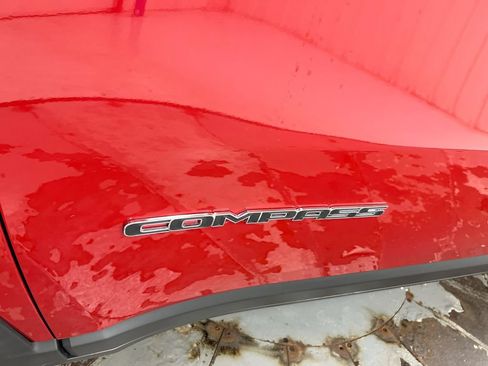 Used 2020 Jeep Compass Latitude AWD/4WD image 25
