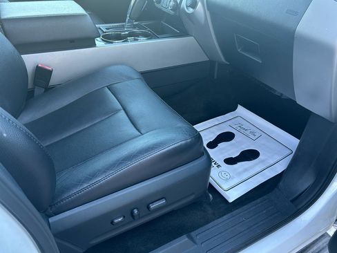 Used 2017 Ford Expedition EL Limited image 12