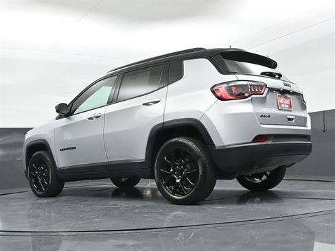 Used 2024 Jeep Compass Latitude w/ Altitude Special Edition AWD/4WD image 33