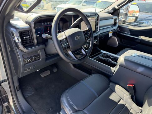 New 2026 Ford F350 Platinum w/ Tremor Off-Road Package AWD/4WD image 8