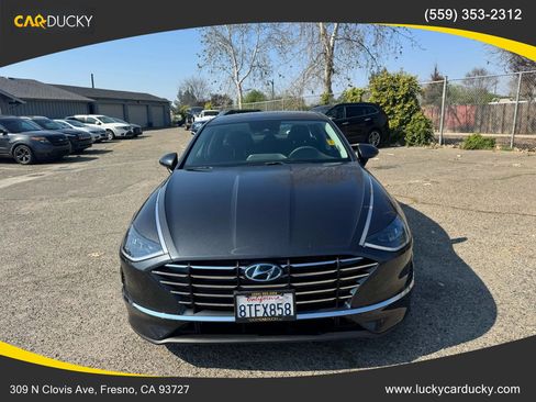 Used 2020 Hyundai Sonata SE w/ Cargo Package image 2