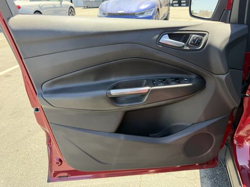 Used 2013 Ford Escape Titanium w/ Parking Technology Pkg FWD image 10