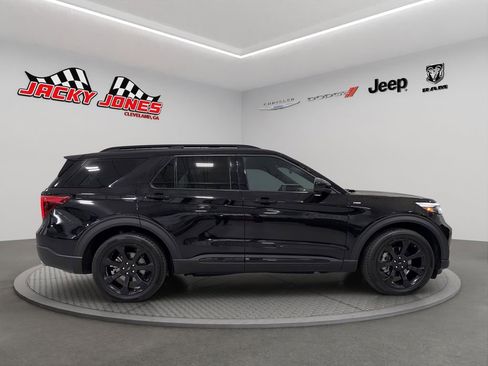 Used 2023 Ford Explorer ST-Line w/ Class IV Trailer Tow Package RWD image 12