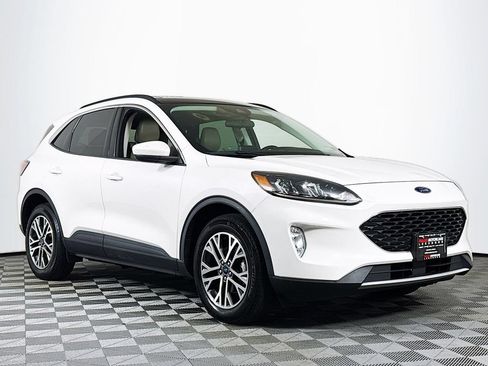 Used 2021 Ford Escape SEL w/ Technology Package AWD/4WD image 1