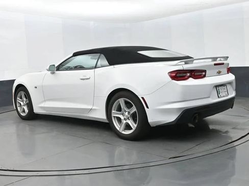 Used 2023 Chevrolet Camaro LT RWD image 9