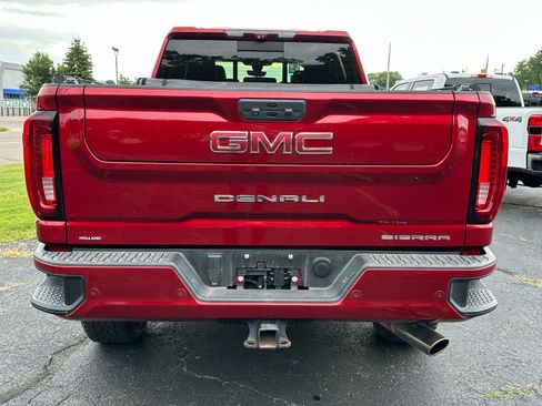 Used 2021 GMC Sierra 2500 Denali w/ Denali Ultimate Package AWD/4WD image 5