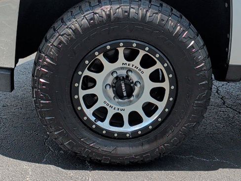 Used 2017 Chevrolet Silverado 1500 LT w/ All Star Edition RWD image 10