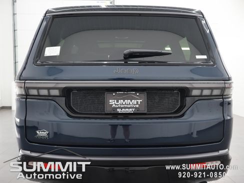 New 2026 Jeep Grand Wagoneer 4WD image 31