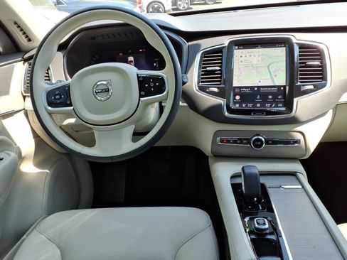 Used 2025 Volvo XC90 T8 Plus w/ Protection Package AWD/4WD image 12