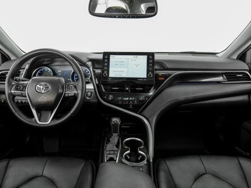 Used 2022 Toyota Camry XLE AWD/4WD image 12
