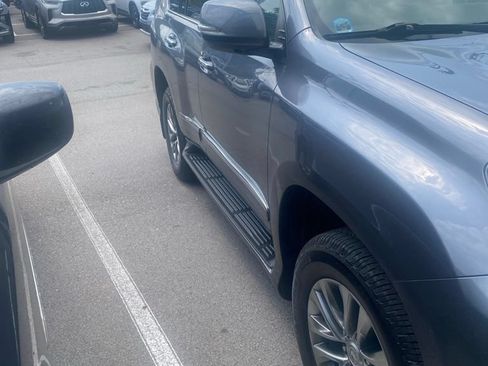 Used 2018 Lexus GX 460 Luxury AWD/4WD image 2
