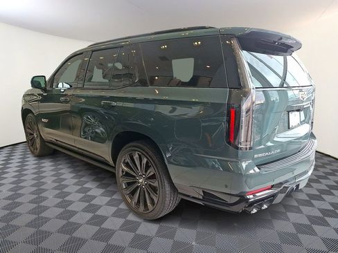 Used 2025 Cadillac Escalade V image 12