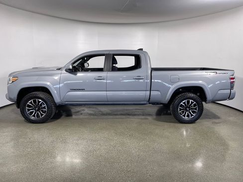 Used 2021 Toyota Tacoma TRD Sport w/ Technology Package image 6