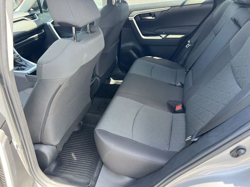 Used 2023 Toyota RAV4 XLE FWD image 32