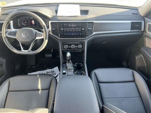 Certified 2023 Volkswagen Atlas SE image 12