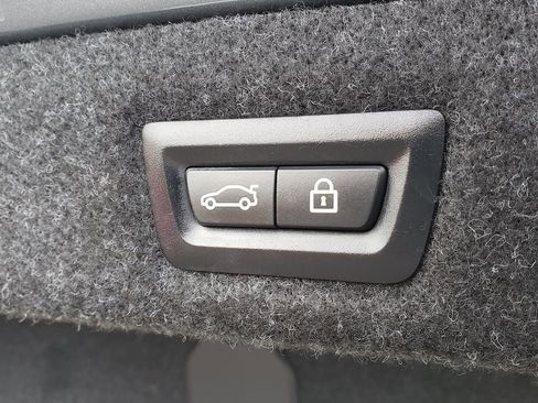 Used 2019 BMW 540i xDrive w/ Convenience Package AWD/4WD image 10