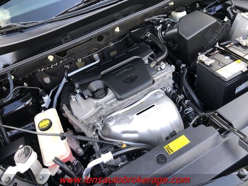 Used 2013 Toyota RAV4 XLE image 16