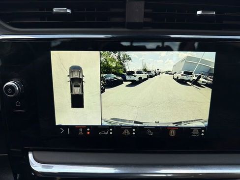 Used 2024 GMC Sierra 2500 Denali Ultimate AWD/4WD image 13