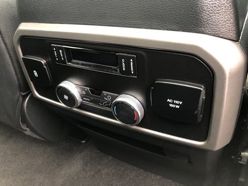 Used 2020 Ford Expedition XLT w/ Equipment Group 202A AWD/4WD image 28