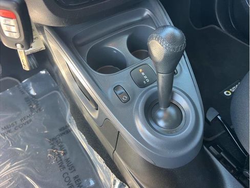 Used 2016 smart fortwo pure RWD image 22