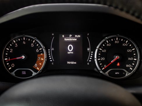Used 2020 Jeep Renegade Latitude w/ Cold Weather Group AWD/4WD image 29