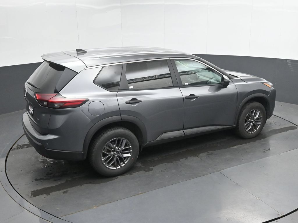 Used 2024 Nissan Rogue S AWD/4WD image 31