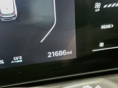 Used 2024 Kia EV9 Light Long Range RWD image 19