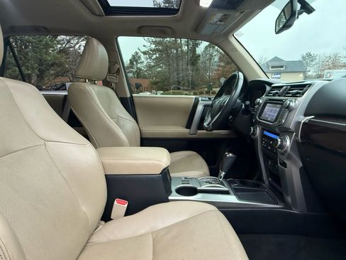Used 2014 Toyota 4Runner Limited image 30