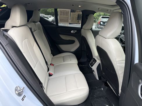 Certified 2026 Volvo XC40 B5 Plus w/ Protection Package Premier AWD/4WD image 33