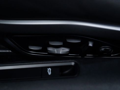 Used 2020 Porsche 911 Carrera S image 18