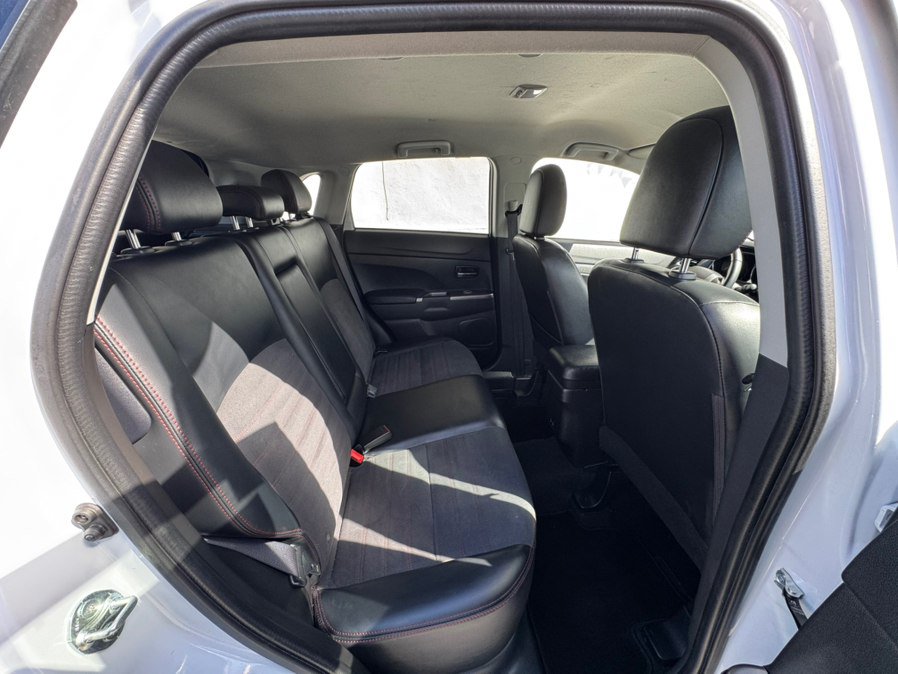 Used 2025 Mitsubishi Outlander Sport AWD image 12