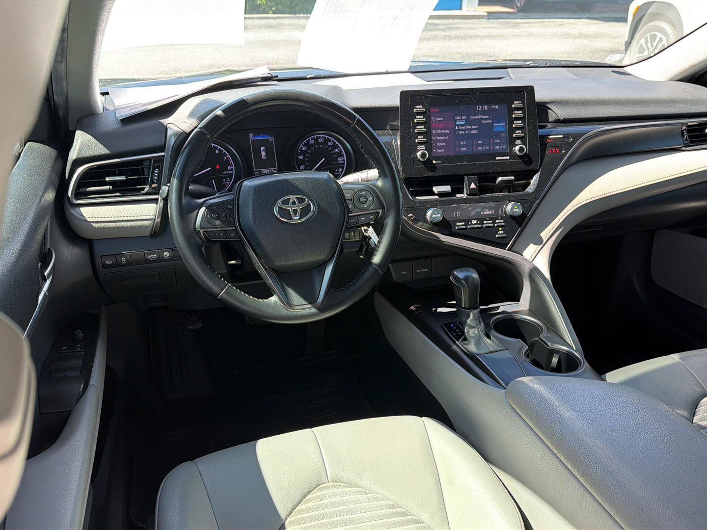 Used 2021 Toyota Camry SE FWD image 18