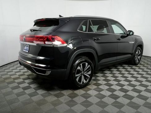 Certified 2024 Volkswagen Atlas Cross Sport SE image 4