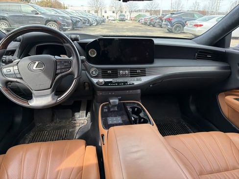 Used 2023 Lexus LS 500 AWD w/ Luxury Package image 9