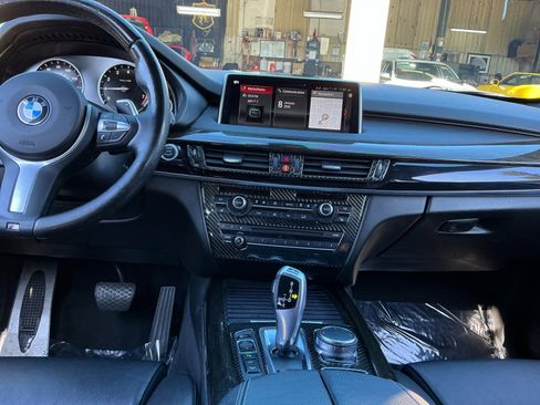 Used 2018 BMW X5 xDrive40e image 16