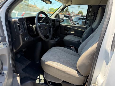 Used 2014 Chevrolet Express 2500 LT w/ LT Preferred Equipment Group RWD image 23