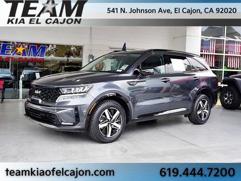Certified 2023 Kia Sorento S w/ Panoramic Sunroof Package FWD image 5