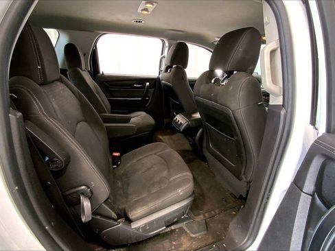 Used 2016 GMC Acadia SLE FWD image 25
