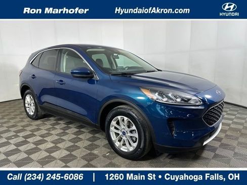 Used 2020 Ford Escape SE image 1