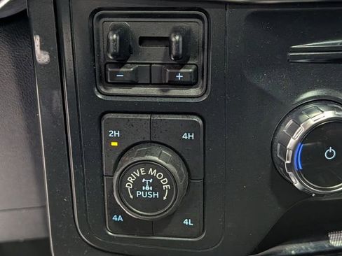 Used 2022 Ford F150 Lariat w/ Equipment Group 502A High image 25