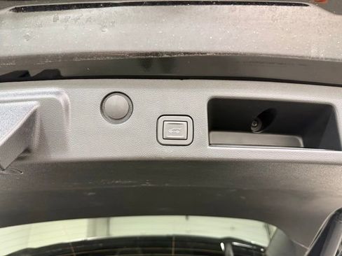 Used 2025 Chevrolet Equinox RS w/ Safety and Technology Package AWD/4WD image 10
