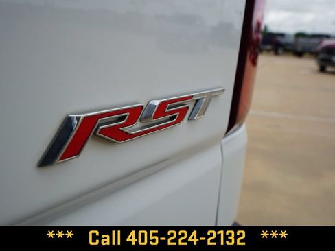 Used 2023 Chevrolet Silverado 1500 RST w/ Convenience Package II AWD/4WD image 6