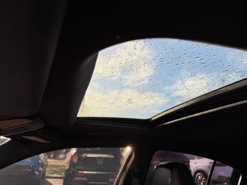 Used 2012 Dodge Charger SRT8 w/ Driver Confidence Group image 17