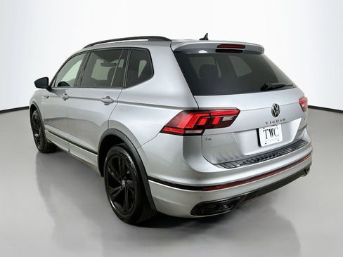 Used 2024 Volkswagen Tiguan SE R-Line AWD/4WD image 7
