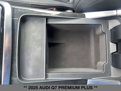 Used 2025 Audi Q7 3.0T Premium Plus AWD/4WD image 43