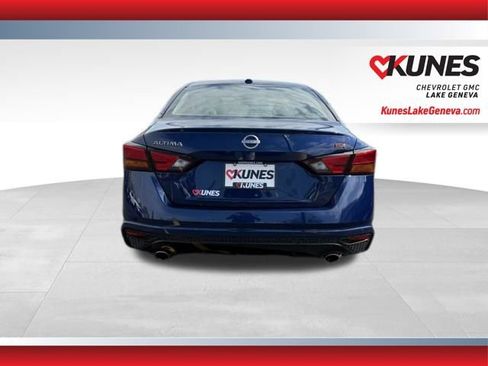 Used 2024 Nissan Altima 2.5 SR FWD image 7