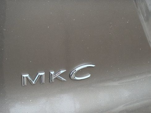 Used 2019 Lincoln MKC Premiere image 23